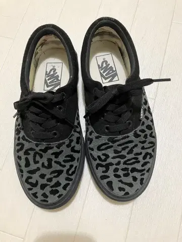 VANS 레오파드 무늬 스니커즈 그레이/블랙