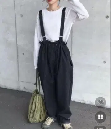 새상품급 nugu klee 데님 살로펫 팬츠 kumika