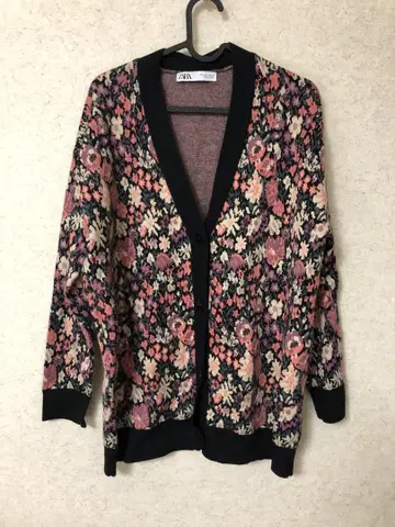 ZARA 꽃무늬 긴팔 가디건