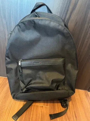 TOMMY HILFIGER 블랙 럭색/백팩