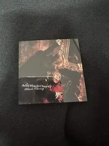 Acid Black Cherry 마그넷