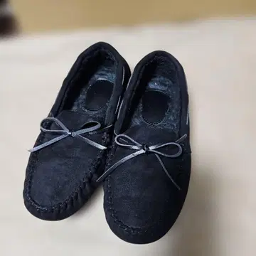 Fin 블랙 리본 포함 내 보아 모카신 24cm