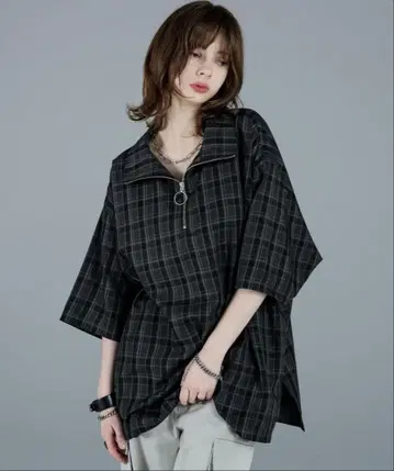 ADRER 돌먼 하프 링 지퍼 셔츠
