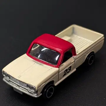 토미카 지알 특주 DATSAN 1300 TRUCK