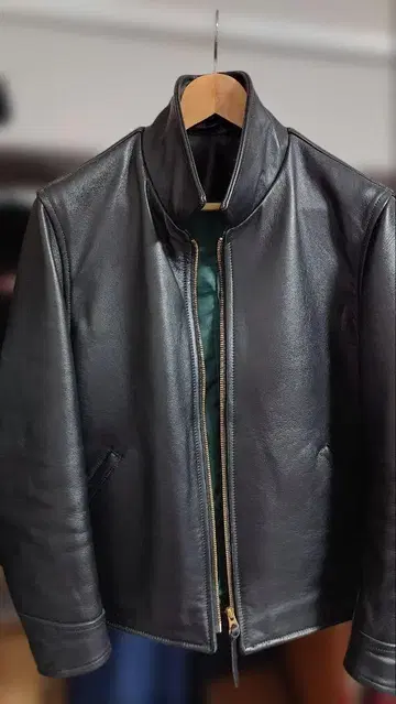 코지마 진스 블랙 가죽 싱글 라이더