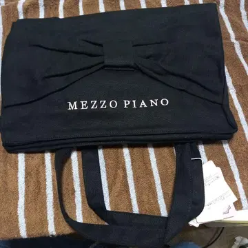 MEZZO PIANO 토트백 블랙