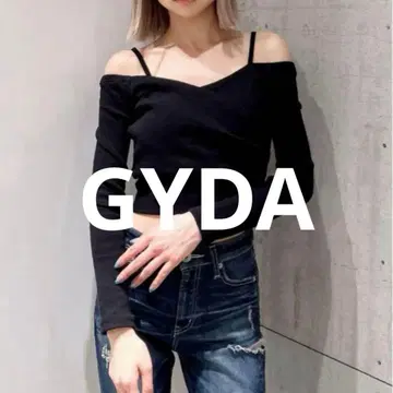 GYDA 카슈쿨 디자인 오프숄더 상의 F 사이즈