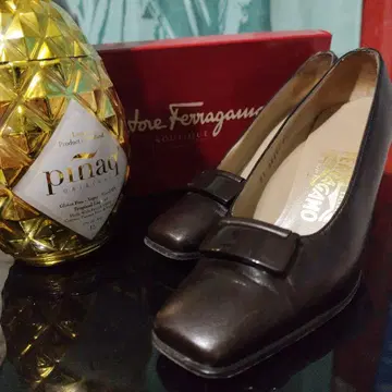 Ferragamo 브라운 하이힐 펌프스