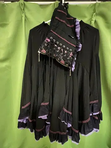 OZZ ONEST 코르셋 스커트 셋업