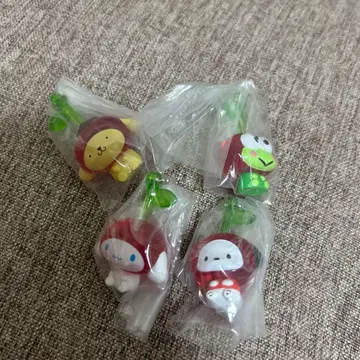 산리오 나카요시 체리 스윙 가챠가챠