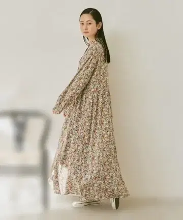 LibraCue 밴드 카라 플라워 원피스 리브라큐