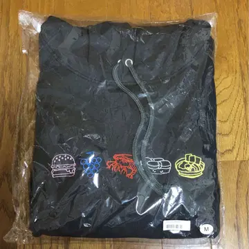 M!LK 후드티