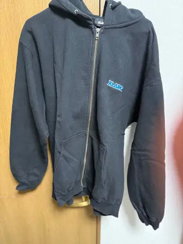 XLARK 블랙 풀 집업 후드티
