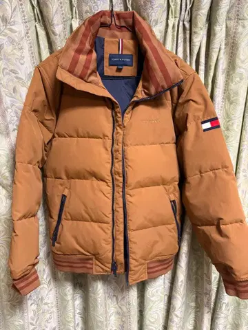TOMMY HILFIGER 브라운 다운 자켓 [ 남녀 공용 ]
