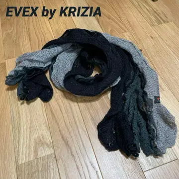 새상품급 EVEX by KRIZIA 독특한 디자인 열쇠 무늬 니트 머플러