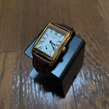 KNIS 손목시계 쿼츠 일본제 렉탱귤러 탱크 골드