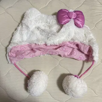 헬로키티 퍼 모자 폼폼 포함 모자