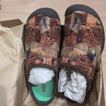 킨 조몬 KEEN JOMON HOWSER SLIDE 7.5