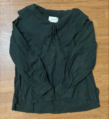 [ 당일 발송 ] LOURMARIN 상의 카키