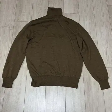 새상품급 Ermenegildo Zegna 울 터틀넥 니트 S