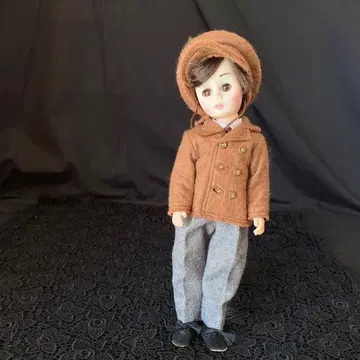 빈티지 마담 알렉산더 로리 1226년제 젊은 풀잎 이야기 인형