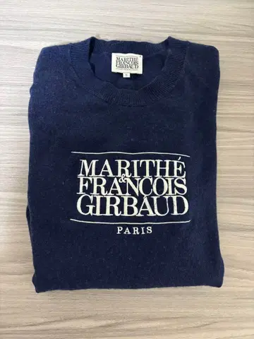 마리떼 프랑소와 저버 얇은 소재 니트 네이비 컬러