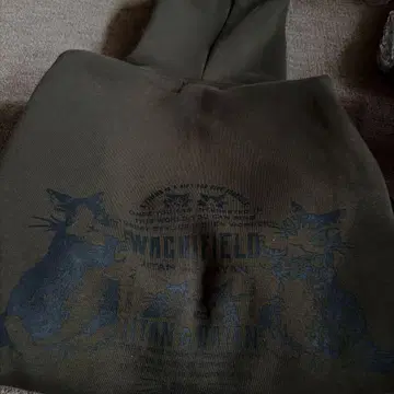 다얀 후드 부착 후드티 올리브 그린