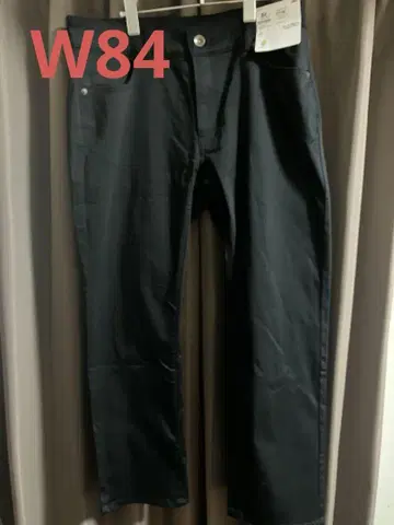 W84 가랑이 미끄럼 방지 가공 블랙 스트레치 팬츠 블랙
