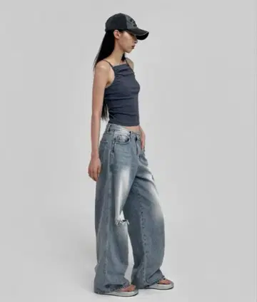 [ BLACKUP ] 프랭키 로우 컷 아웃 와이드 데님