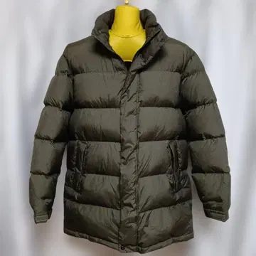 유니클로 올리브 그린 다운 자켓 XL