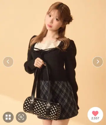 TITTY&CO. 프론트 프릴 리본 니트 블랙