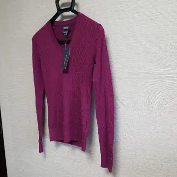 퍼플 케이블 니트 V넥 긴팔 스웨터