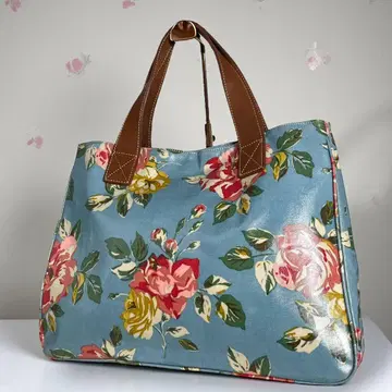 새상품급 캐스키드슨 A4 가능 토트백 PVC 가죽 숄더 플라워