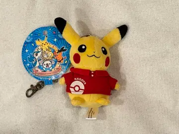 포켓몬 센터 나고야 유니폼을 입은 피카츄 마스코트