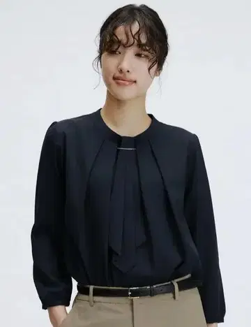 네이비 리본 포함 블라우스 긴팔
