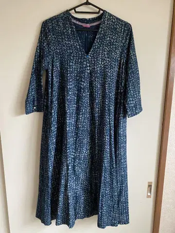 pallas palace 하트 무늬 7부 소매 V넥 원피스