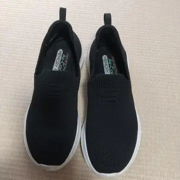 스케쳐스 슬립온 슈즈