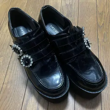 유메텐보 DearMyLove 디어마이러브 더블 비쥬 통굽 로퍼 펌프스