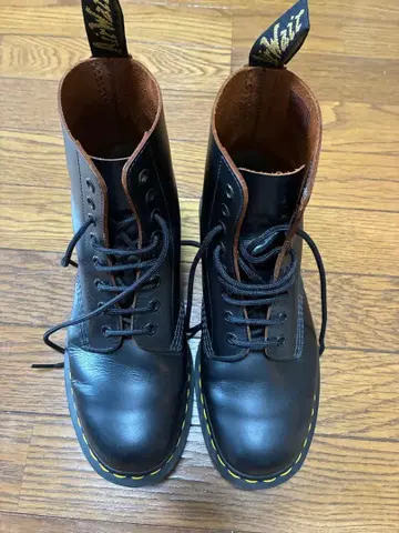 닥터 마틴 1460 UK7 (MADE IN ENGLAND)
