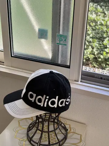 adidas 캡 블랙/화이트 로고