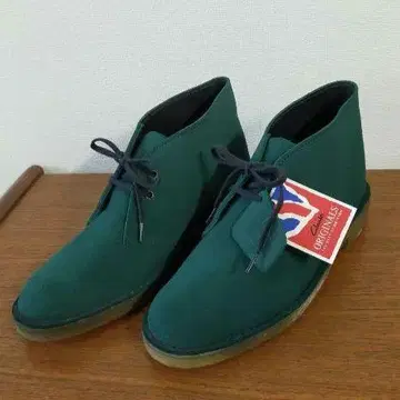 미사용품 영국제 Clarks 레어 컬러 데저트 부츠 처카 부츠
