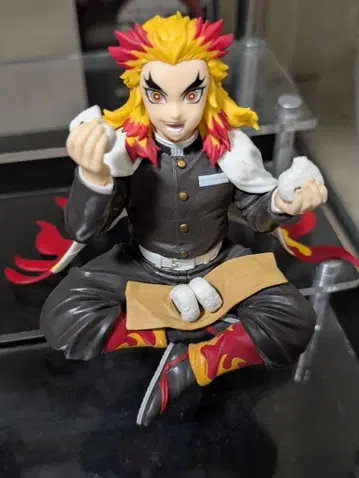 귀멸의 칼날 쵸코노세 프리미엄 피규어 렌고쿠 쿄쥬로 새상품급