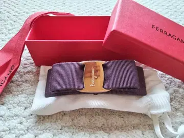 Ferragamo 바라 리본 머리핀
