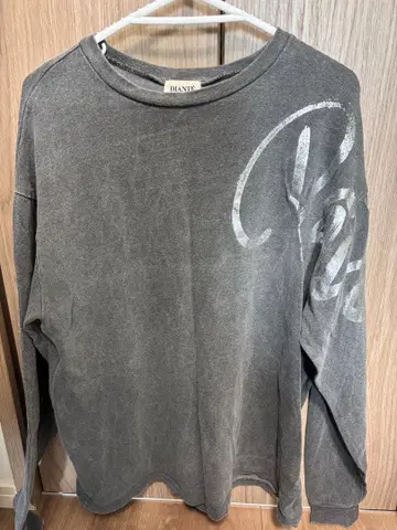 DIANTE(Glossy print long sleeve Tee)