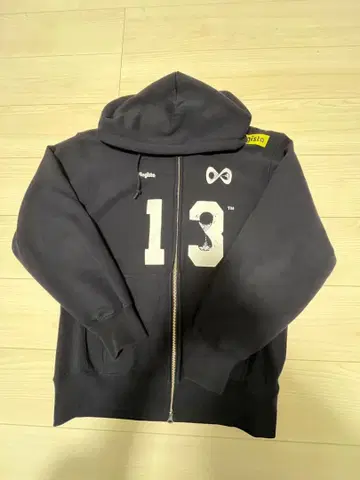 8egreedy 지퍼 후드티
