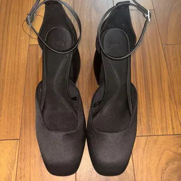 Zara 펌프스