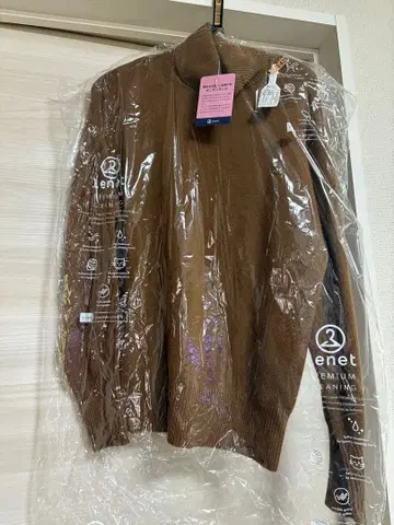 띠어리 브라운 터틀넥 니트