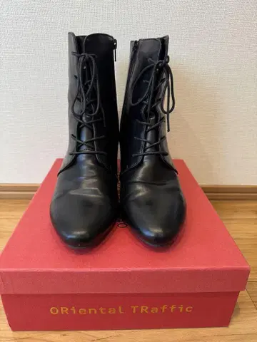 ORiental TRaffic 블랙 레이스업 부츠