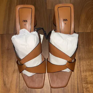 [ ZARA ] 브라운 힐 샌들 사이즈: 40