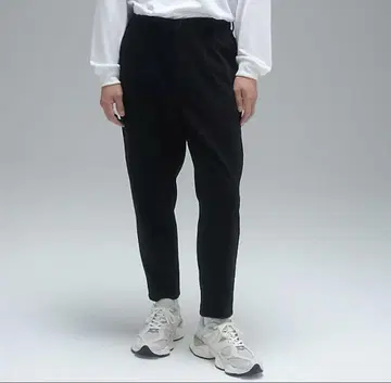 뉴발란스 MET24 슬림핏 블랙 슬랙스